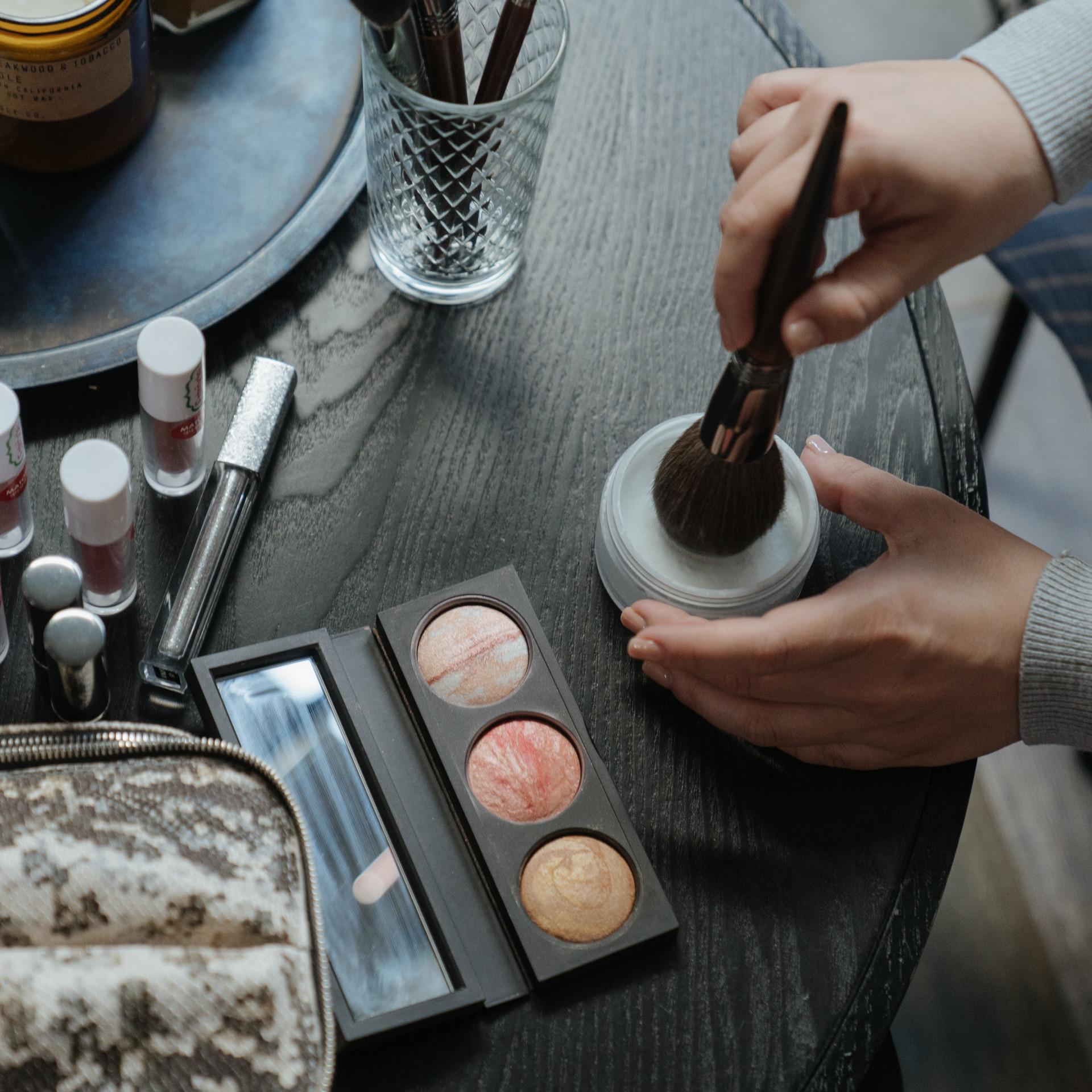 Jak wybrać kosmetyki do makijażu? | Unlapin.pl